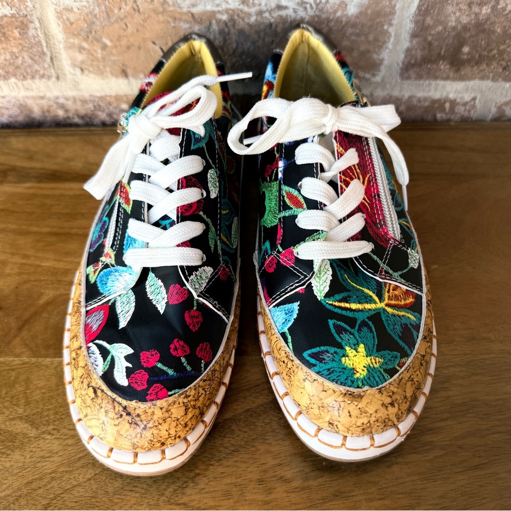 Vibrant Floral Sneakers With Cork-look Accents and Side Zipper for East On/Off